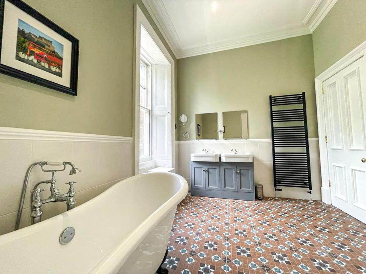 Remarkable 5Br Townhouse With Garden, Sleeps 12 Edimburgo Esterno foto